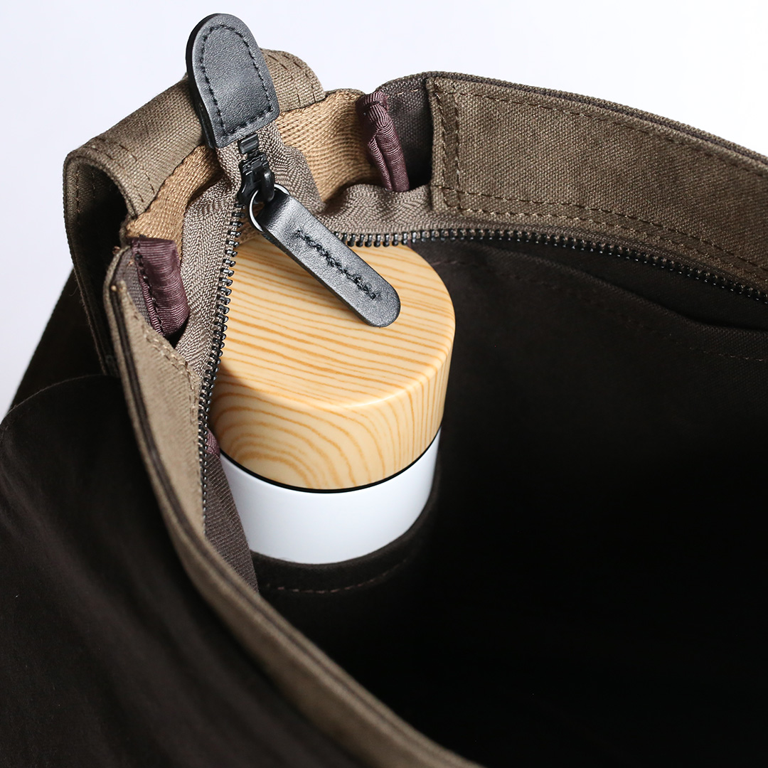 備長炭染め帆布ショルダーバッグ(S) | 香久山鞄