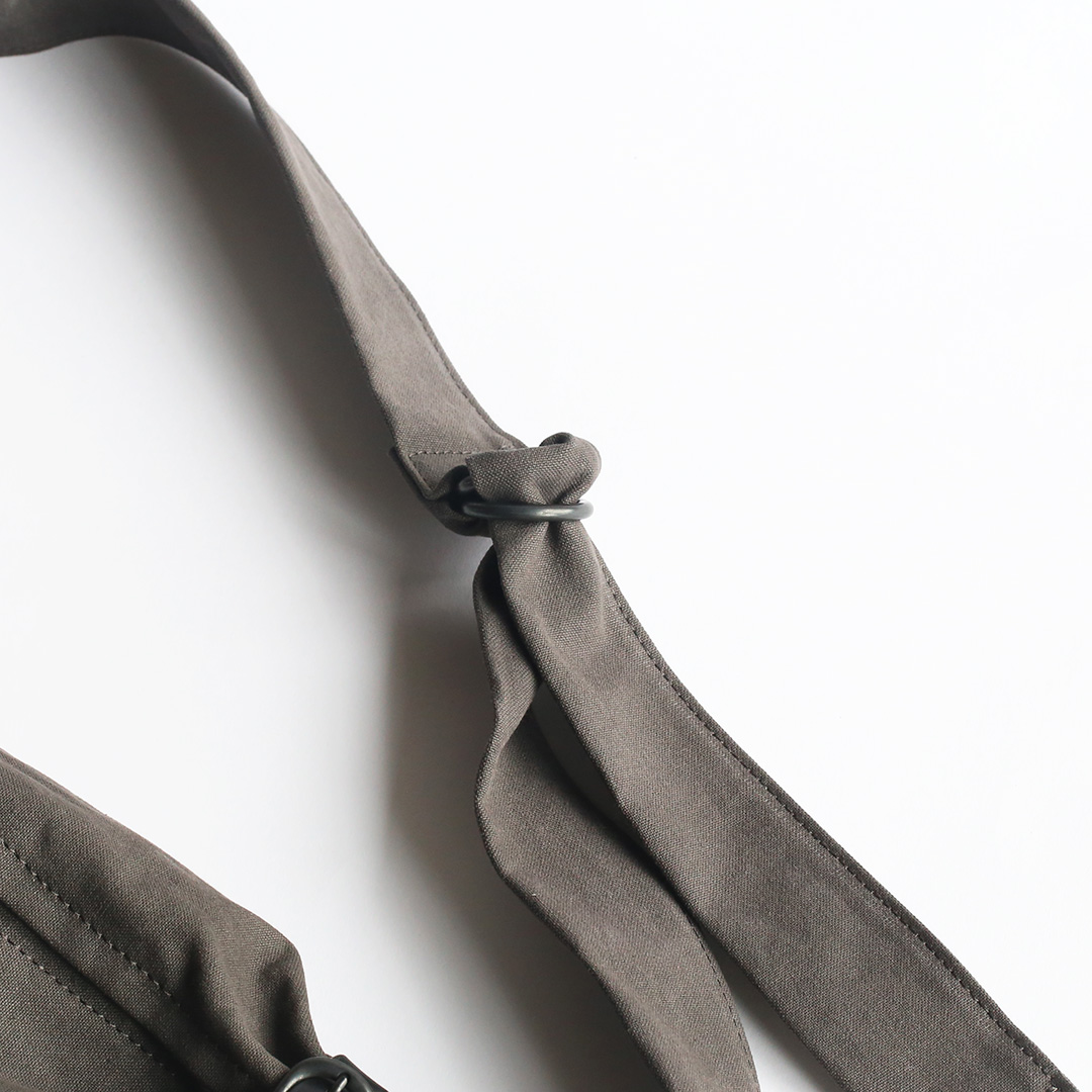 備長炭染め帆布ボディバッグミニのショルダーベルト