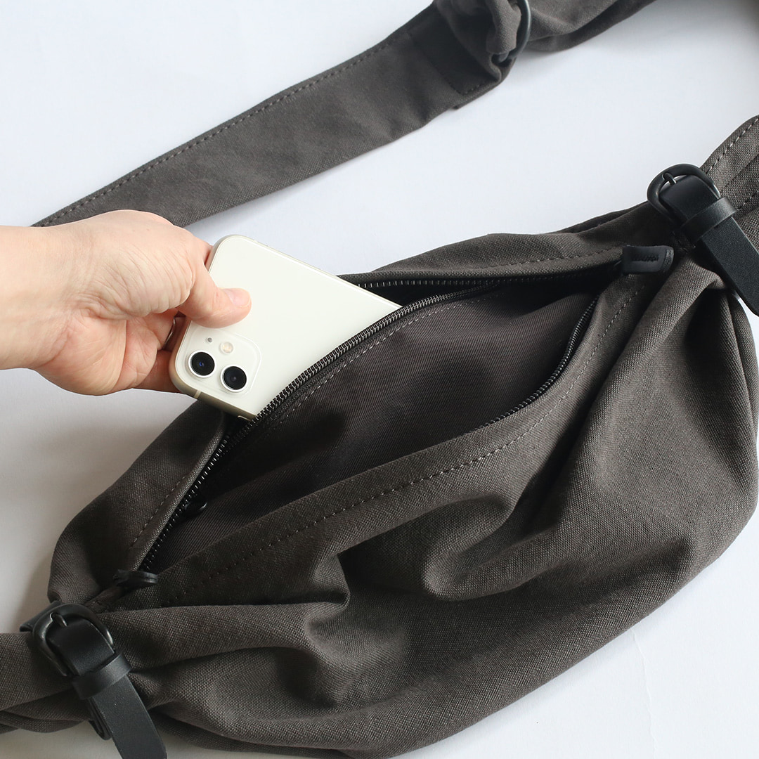 備長炭染め帆布ボディバッグミニの内装