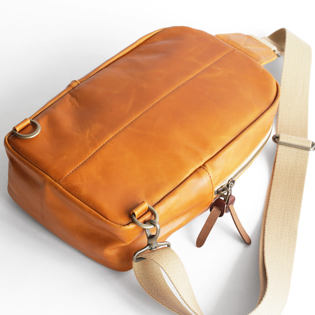 旨し馬革ボディバッグ ショルダーベルト