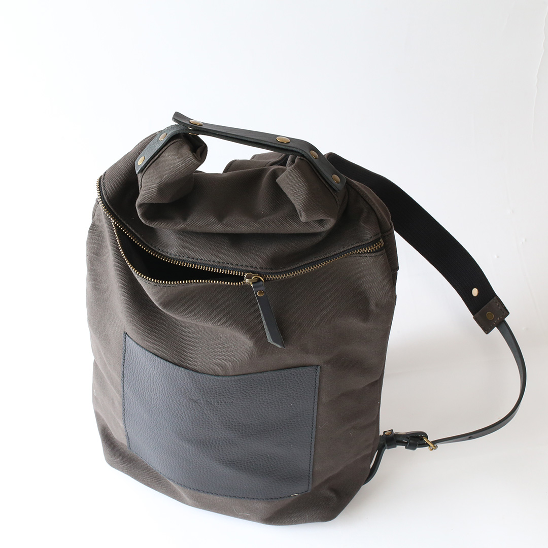 6号帆布と革のロールトップリュック ショルダーベルト