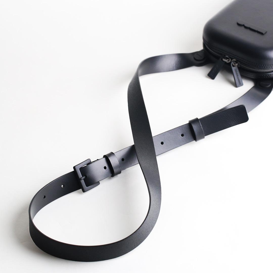 MONTBOOK Tondo トラベルポーチ ショルダーベルト 