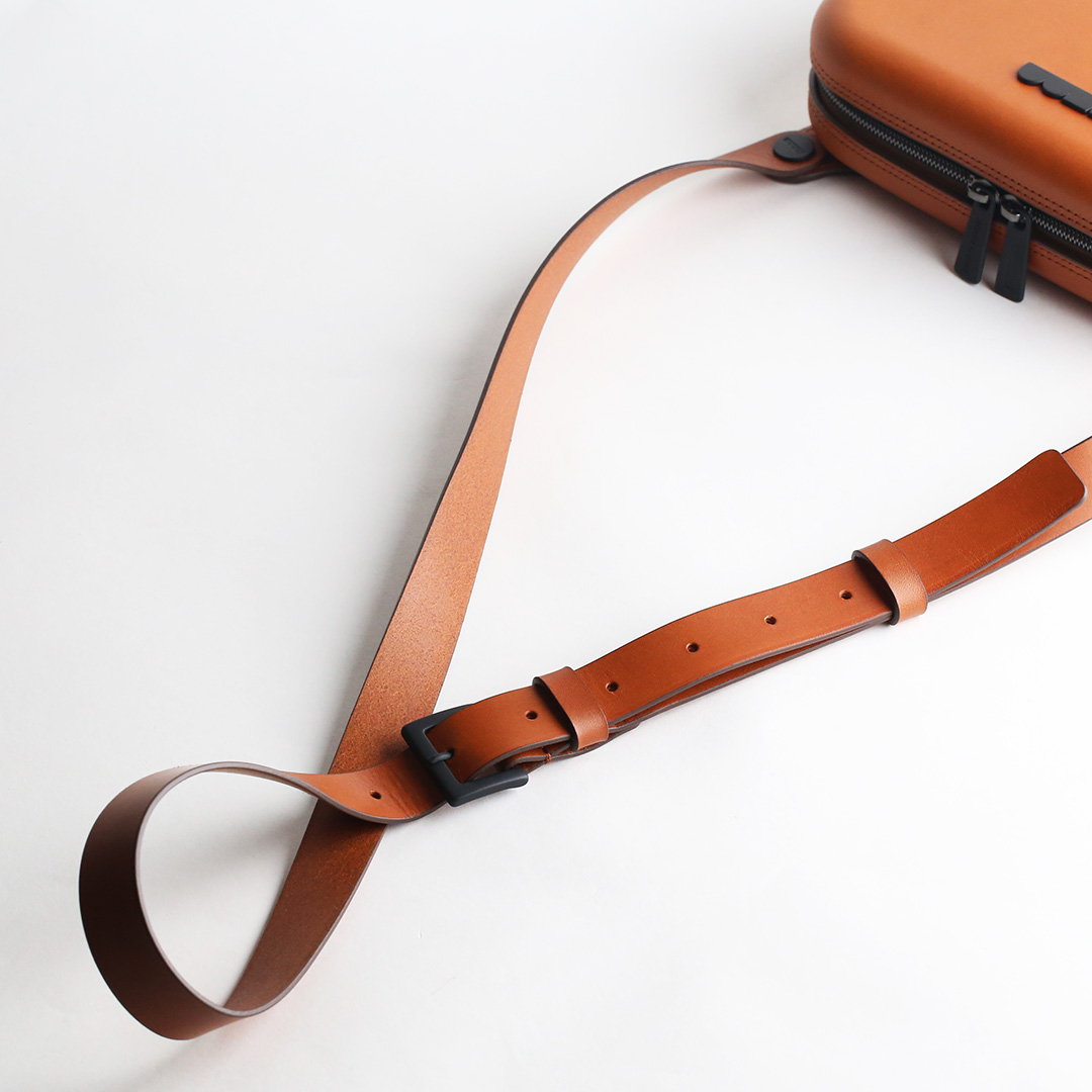 MONTBOOK Tondo トラベルポーチ(横) ショルダーベルト 