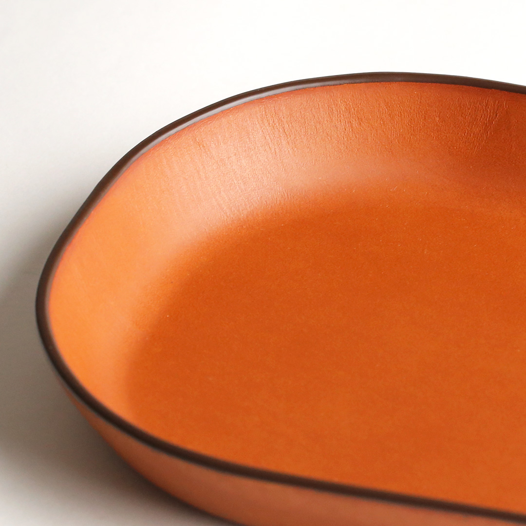 MONTBOOK Tondo レザートレイ(M) 革の質感