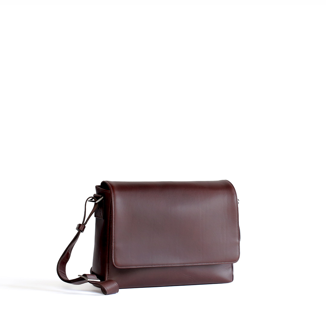 NENKE（ネンケ）フラップショルダーバッグ 全体