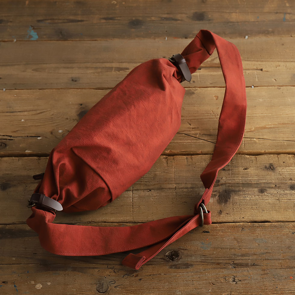 赤さび染め帆布ボディバッグ(L) | 香久山鞄