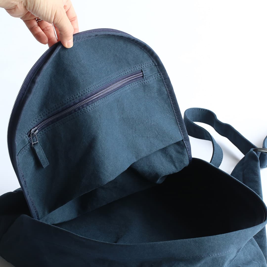 【洗えるカバン】帆布デイパック 前面側のポケット