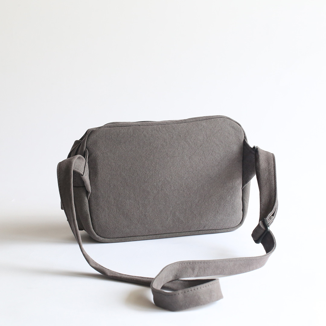 【洗えるカバン】スリングバッグミニ 後ろ側