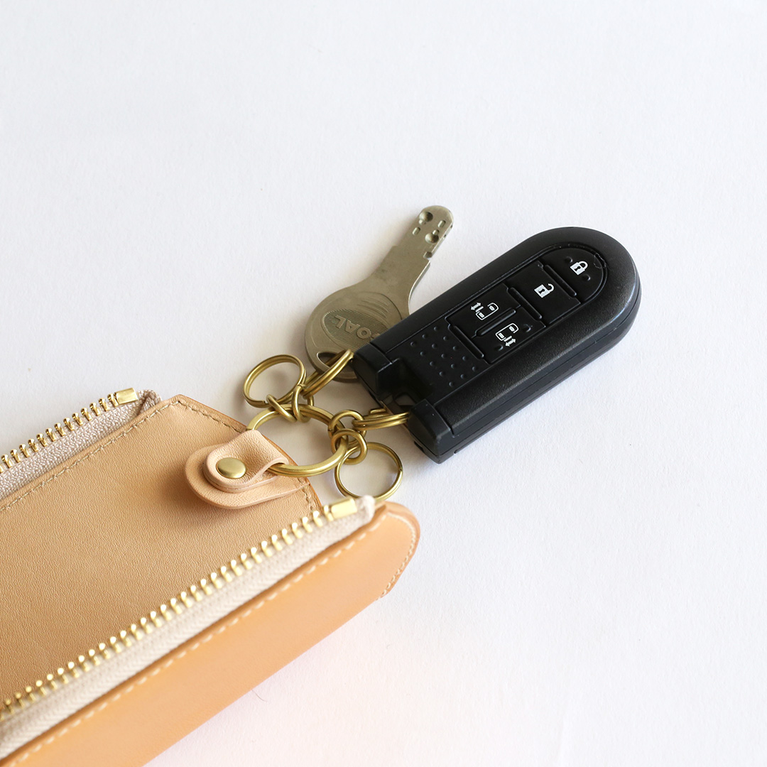 栃木レザーキーケース 鍵を装着