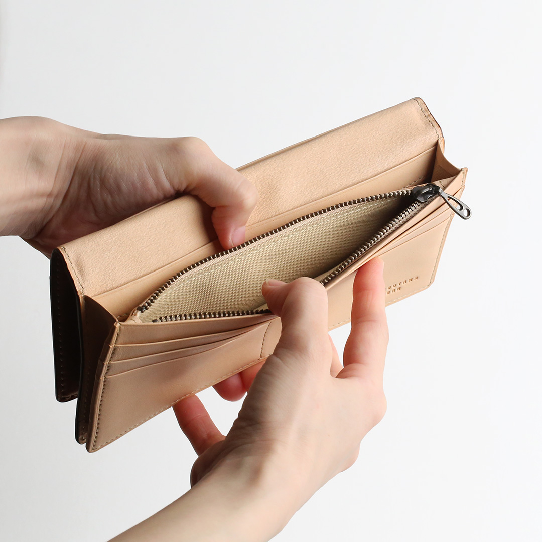 栃木レザー・オイルバケッタの長財布(束入れ),内装